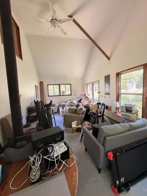 Living - 69 Quarry Rd, Sullivan, ME 04664 photo 2 of 4