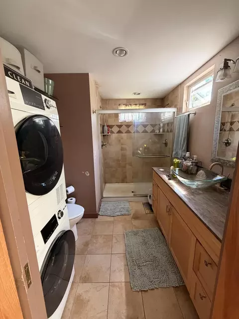 Bath - 69 Quarry Rd, Sullivan, ME 04664 photo 2 of 4