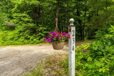 234 Cleve Tripp Rd, Poland, ME 04274