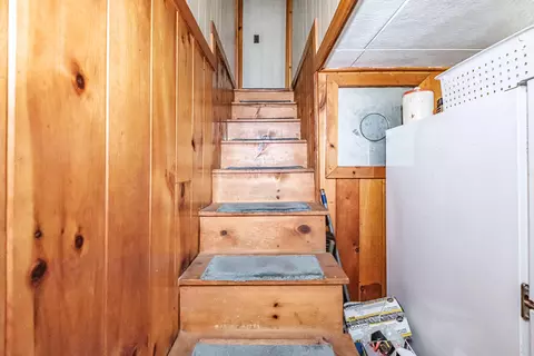Entry Way - 80 Wint Rd, Sweden, ME 04040 photo 4 of 5