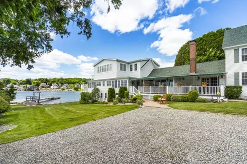 15 Atlantic Ave #D, Boothbay Harbor, ME 04538
