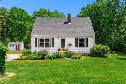 27 Nottingham Dr, Sanford, ME 04073