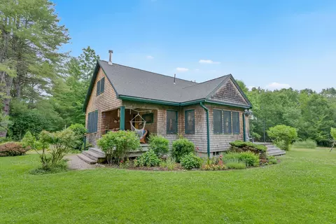 827 Sligo Rd, North Yarmouth, ME 04097