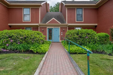 53 Estates Dr #3, Manchester, ME 04351