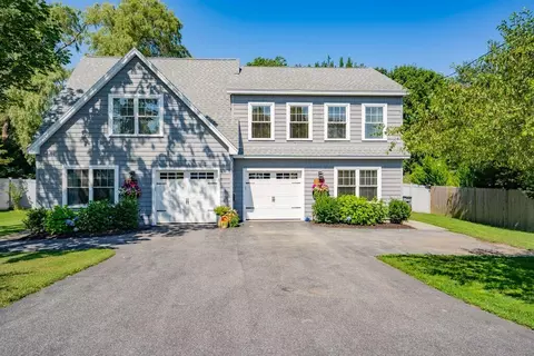 49 Smith St, South Portland, ME 04106