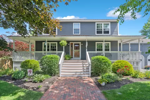 2 Mothers Way, Kennebunk, ME 04043