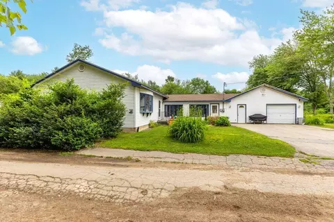 3 Willow Ln, Kennebunk, ME 04043