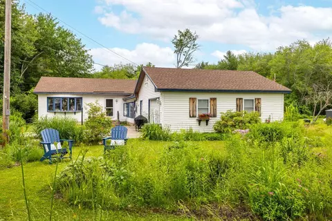 3 Willow Ln, Kennebunk, ME 04043