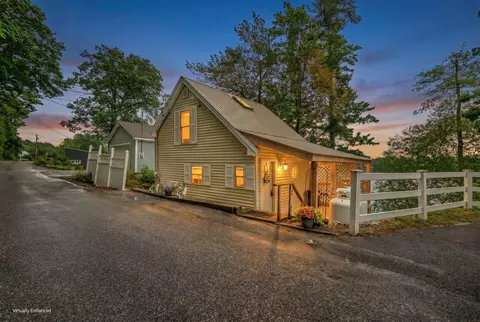 50 Terrace Rd, Auburn, ME 04210