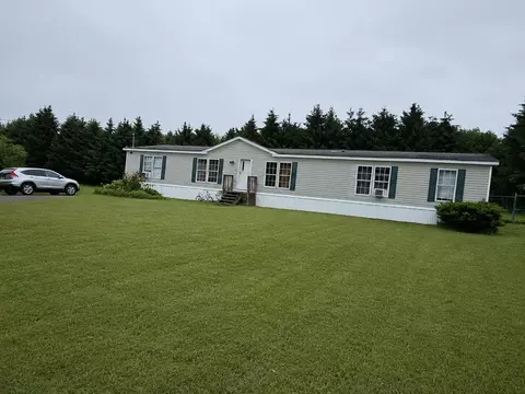 5 Marthes Ln, Etna, ME 04434