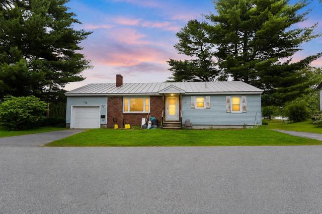 24 Cottage St, Fairfield, ME 04937