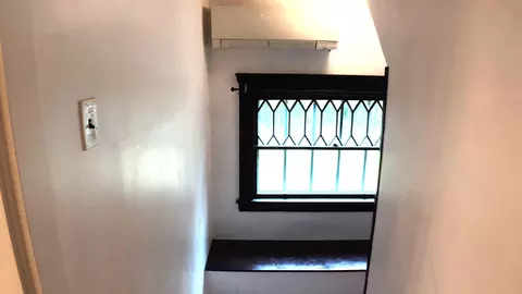 Entry Way - 9 School St, Dexter, ME 04930 photo 1 of 2