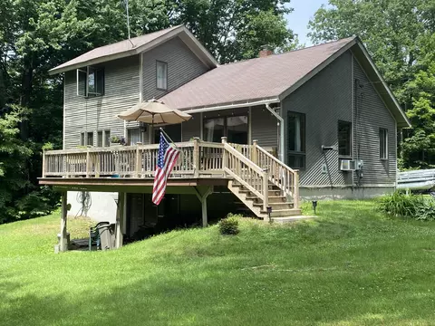 1096 Smithfield Rd, Belgrade, ME 04917