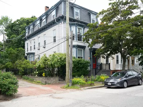 32 North St #1, Portland, ME 04101