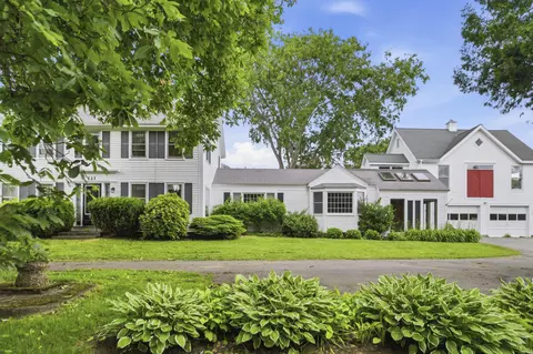 121 Federal St, Wiscasset, ME 04578