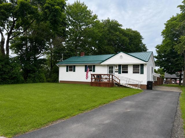 25 12 Elm St, East Millinocket, ME 04430