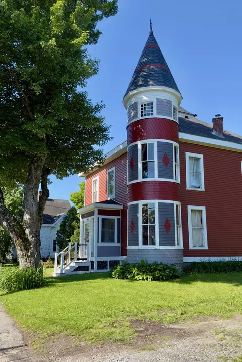 140 Main St, Rockland, ME 04841