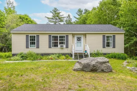 41 Daffodil Ln, Cumberland, ME 04021