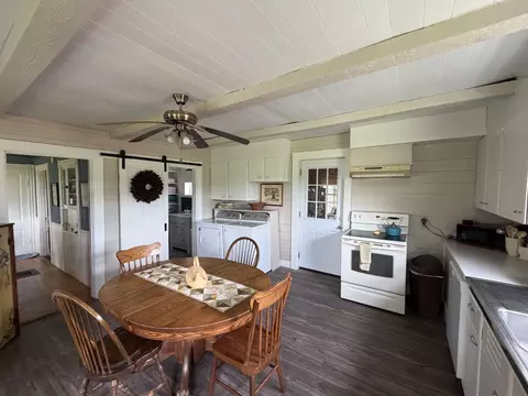 571 Smyrna St, Houlton, ME 04730