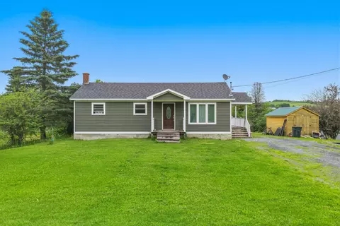 1082 Hamlin Rd, Hamlin, ME 04785
