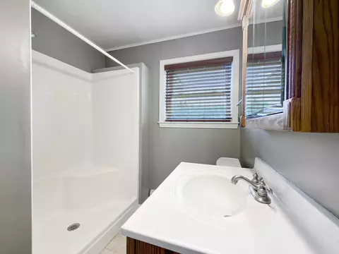 Bath - 1082 Hamlin Rd, Hamlin, ME 04785 photo 1 of 2