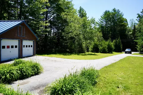 693 Canaan Rd, Pittsfield, ME 04967