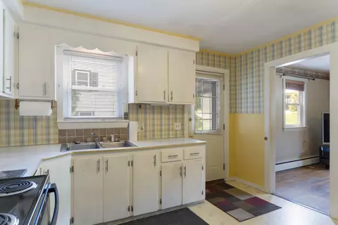 2 Dennis St, Augusta, ME 04330 photo 12