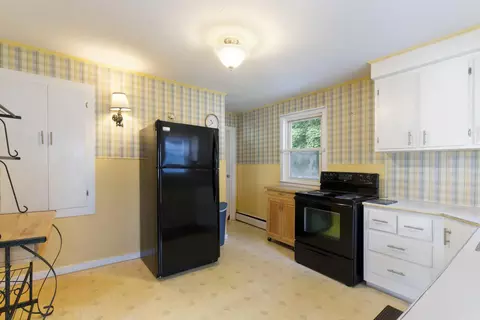 2 Dennis St, Augusta, ME 04330 photo 11