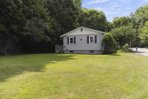 2 Dennis St, Augusta, ME 04330 photo 4