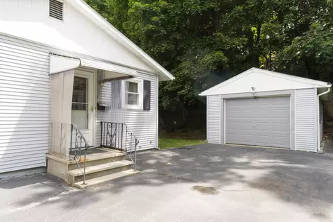 2 Dennis St, Augusta, ME 04330 photo 9