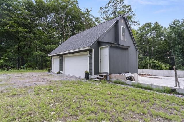 16 Lovejoy Ln, Readfield, ME 04355