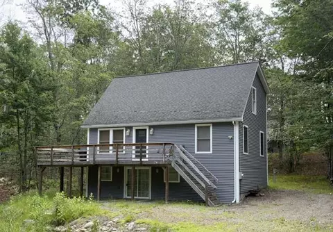 6 Blueberry Ln, Frye Island, ME 04071
