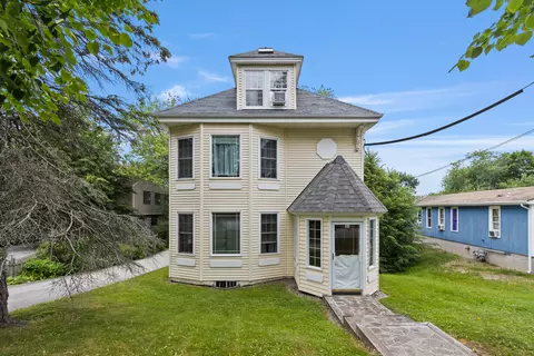 31 Bates St, Portland, ME 04103