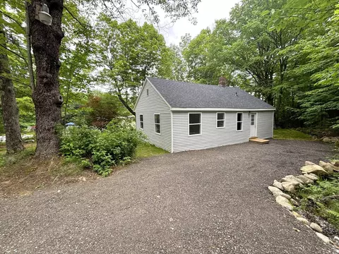 Exterior - 950 Main St, Wayne, ME 04284 photo 2 of 15