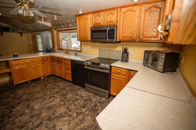 60 Summit St, Mexico, ME 04257