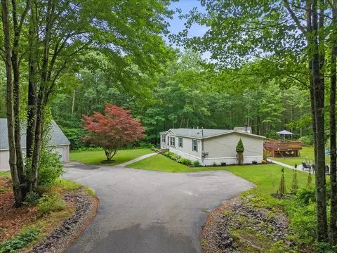 271 Mountain Rd, Arundel, ME 04046