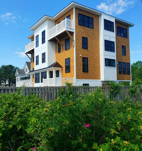 188 E Grand Ave #1, Old Orchard Beach, ME 04064