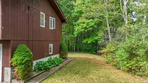 Exterior - 28 Ossipee Rd, Cape Neddick, ME 03902 photo 9 of 11