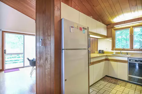 Kitchen - 28 Ossipee Rd, Cape Neddick, ME 03902 photo 2 of 2