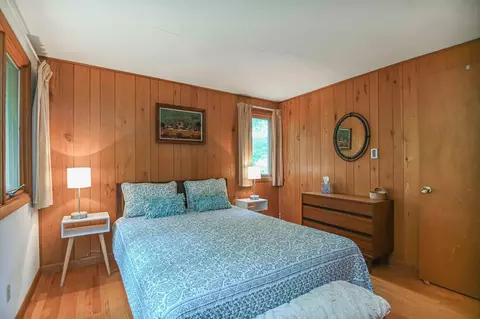 Bedroom - 28 Ossipee Rd, Cape Neddick, ME 03902 photo 5 of 6