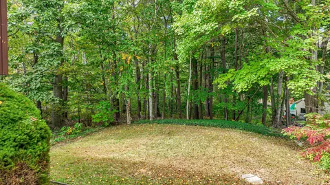 Exterior - 28 Ossipee Rd, Cape Neddick, ME 03902 photo 5 of 11