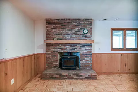 Living - 28 Ossipee Rd, Cape Neddick, ME 03902 photo 7 of 7