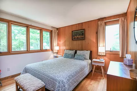 Bedroom - 28 Ossipee Rd, Cape Neddick, ME 03902 photo 3 of 6