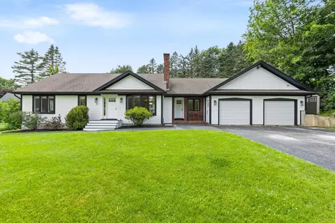 3 Abby Ln, Biddeford, ME 04005