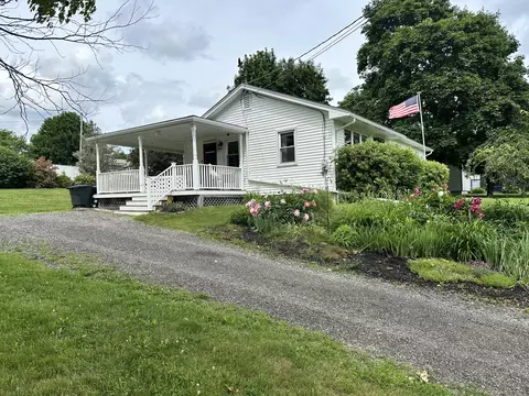 348 Main Rd, Eddington, ME 04428