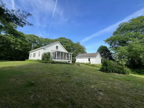 110 Lebanon Rd, Winterport, ME 04496