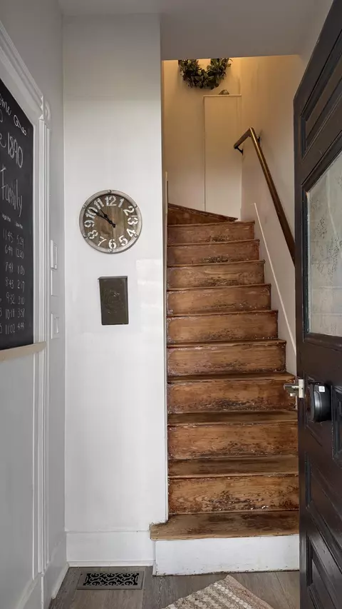 Entry Way - 33 Union St, Bath, ME 04530 photo 10 of 12