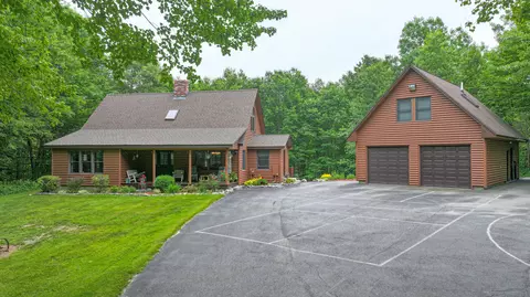 27 Independence Dr, Windham, ME 04062
