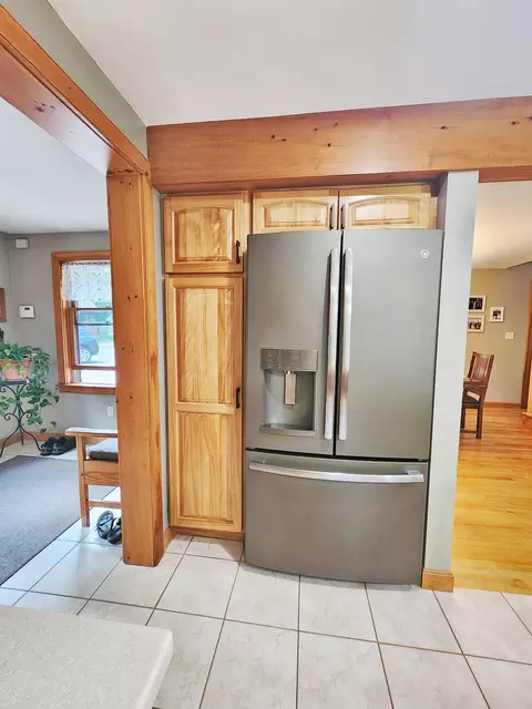 Kitchen - 27 Independence Dr, Windham, ME 04062 photo 4 of 10