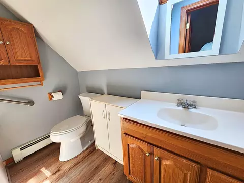 Bath - 27 Independence Dr, Windham, ME 04062 photo 2 of 4